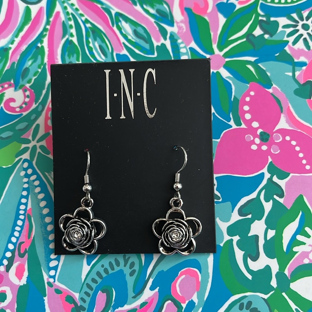 INC silver tone flower earrings with small crystal!